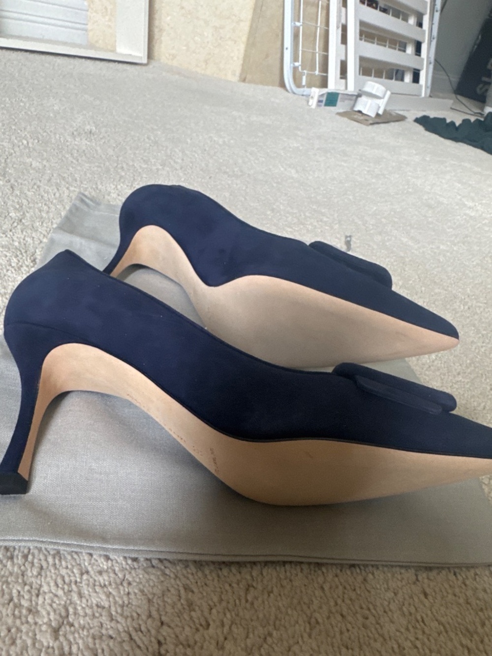 Manolo Blahnik Maysale Pump 90 - Picture 2 of 3